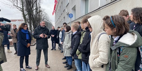 Powiększ grafikę: Historię grudniowych ofiar opowiedział dr Przemysław Ruchlewski, zastępca dyrektora ds. naukowych i zbiorów ECS