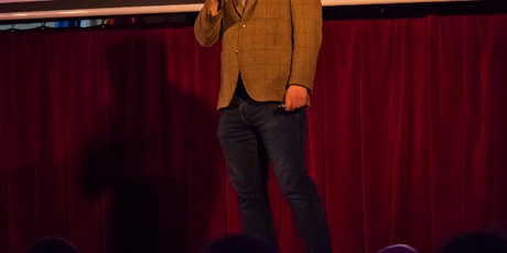 Powiększ grafikę: Paweł Szymkowicz, Netia – prezentacja „NoName057(16) – haktywiści w służbie Kremla?”.