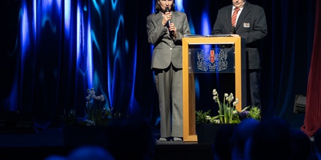 Powiększ grafikę: Jadwiga Piechowiak, prezes Fundacji Rozwoju ZSŁ i Wojciech Władziński, dyrektor ZSŁ byli gospodarzami gali zwycięzców