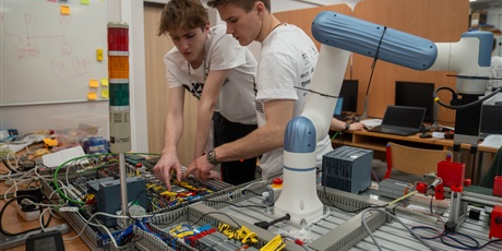 Powiększ grafikę: Konkursowe zmagania drużyn biorących udział w OZT