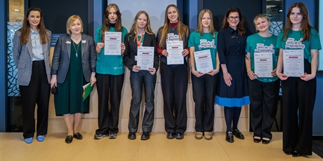 Powiększ grafikę: gala-finalowa-programu-girls-do-engineering-611389.jpg