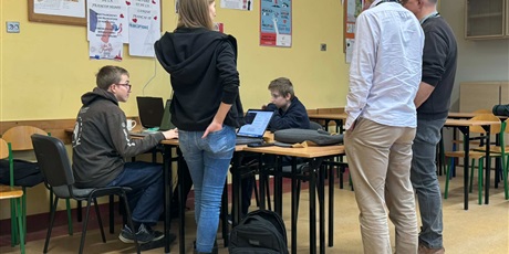 Powiększ grafikę: hackathon-hackthetopo-656715.jpg