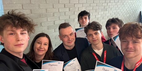 Powiększ grafikę: Drużyna podczas konkursu