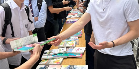 Powiększ grafikę: Kiermasz podręczników
