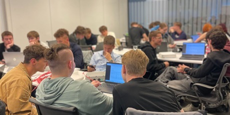 Powiększ grafikę: Podczas praktyk w CISCO