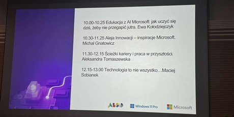 Powiększ grafikę: telegrafisci-w-microsoft-polska-inspirujaca-nagroda-za-zwyciestwo-w-hackathonie-624059.jpg