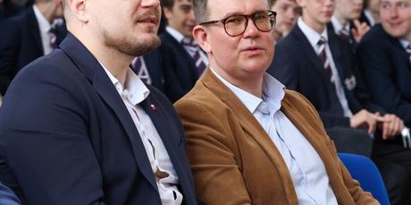Powiększ grafikę: uroczyste-zakonczenie-roku-szkolnego-2024-2025-631906.jpg