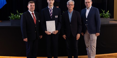 Powiększ grafikę: uroczyste-zakonczenie-roku-szkolnego-2025-2026-706537.jpg