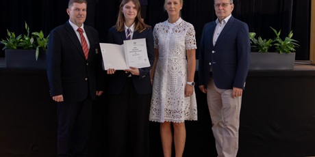 Powiększ grafikę: uroczyste-zakonczenie-roku-szkolnego-2025-2026-706544.jpg