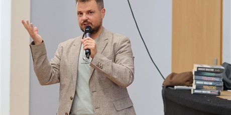 Powiększ grafikę: warsztaty-z-robertem-maleckim-642675.jpg