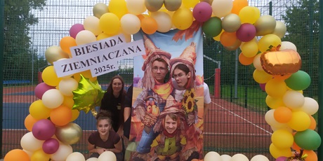 Wolontariusze z klasy 4G na "Biesiadzie Ziemniaczanej"