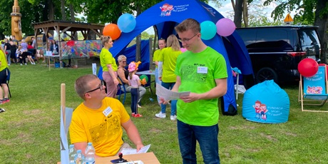 Powiększ grafikę: wolontariusze-z-klasy-4g-wzieli-udzial-w-16-olimpiadzie-przyjazni-699676.jpg
