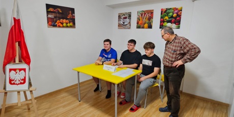 Powiększ grafikę: wybory-do-mlodziezowej-rady-internatu-652864.jpg