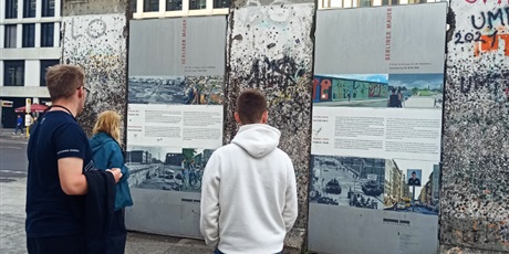 Powiększ grafikę: Fragmenty Muru Berlińskiego