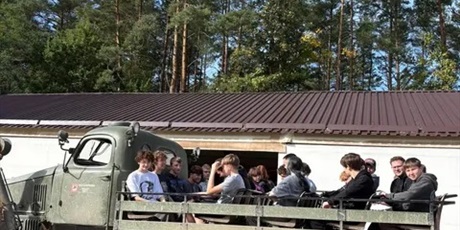Powiększ grafikę: wycieczka-integracyjna-klasy-1d-714283.jpg