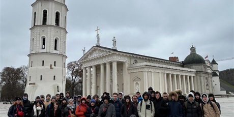 Powiększ grafikę: wycieczka-klas-4b-i-4d-607359.jpg