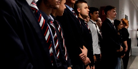 Powiększ grafikę: 7 listopada o godzinie 11:11 z okazji nadchodzącego Dnia Niepodległości społeczność szkolna odśpiewała hymn Polski.