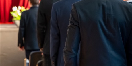 Powiększ grafikę: zakonczenie-roku-klas-piatych-690123.jpg