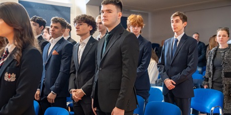 Powiększ grafikę: zakonczenie-roku-klas-piatych-690125.jpg