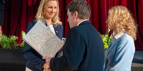 Powiększ grafikę: zakonczenie-roku-klas-piatych-690132.jpg