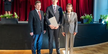 Powiększ grafikę: zakonczenie-roku-klas-piatych-690145.jpg