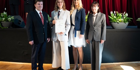 Powiększ grafikę: zakonczenie-roku-klas-piatych-690153.jpg