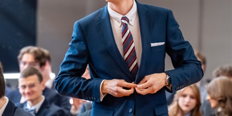 Powiększ grafikę: zakonczenie-roku-klas-piatych-690154.jpg