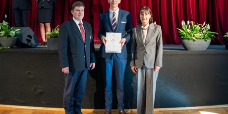 Powiększ grafikę: zakonczenie-roku-klas-piatych-690155.jpg