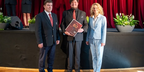 Powiększ grafikę: zakonczenie-roku-klas-piatych-690160.jpg