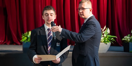 Powiększ grafikę: zakonczenie-roku-klas-piatych-690162.jpg