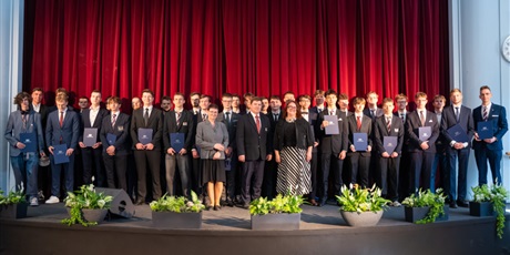Powiększ grafikę: zakonczenie-roku-klas-piatych-690169.jpg