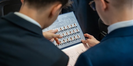 Powiększ grafikę: zakonczenie-roku-klas-piatych-690175.jpg