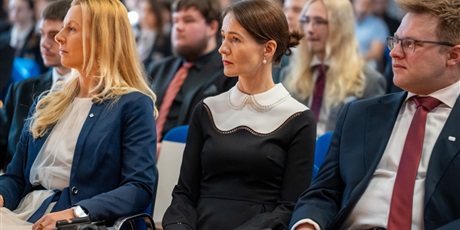 Powiększ grafikę: zakonczenie-roku-klas-piatych-690178.jpg