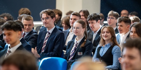 Powiększ grafikę: zakonczenie-roku-klas-piatych-690181.jpg