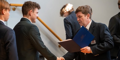 Powiększ grafikę: zakonczenie-roku-klas-piatych-690193.jpg