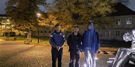 Powiększ grafikę: zapal-znicz-pamieci-652870.jpg