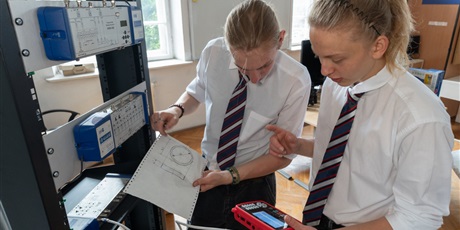 Powiększ grafikę: Technik Elektronik!