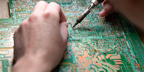Powiększ grafikę: Technik Elektronik!